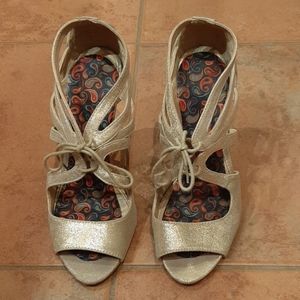 Aldo Gold Colour Heels